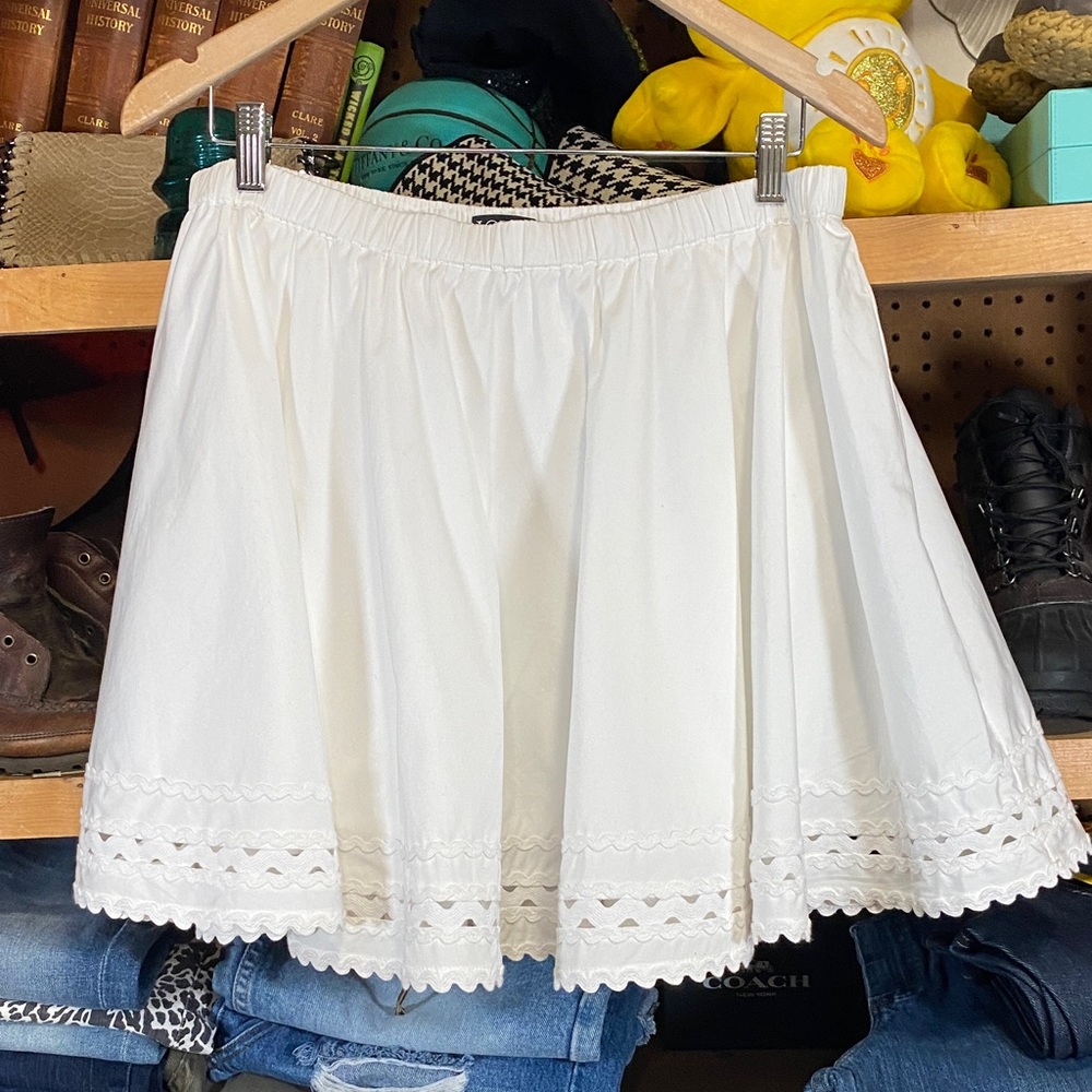 J.Crew White Cotton Eyelet Hem Skirt – Lined – Made in India – Size L